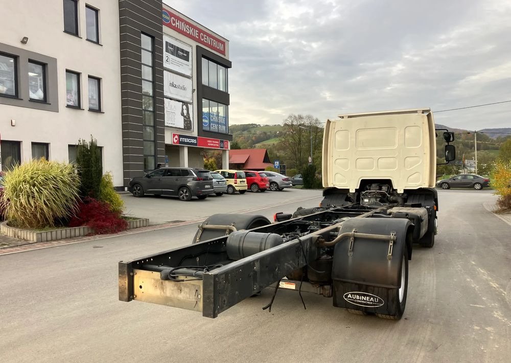 DAF Daf FL 16.250 euro  6 ramo do zabudowy - Kamion sa golom šasijom i zatvorenom kabinom: slika 3 DAF Daf FL 16.250 euro  6 ramo do zabudowy - Kamion sa golom šasijom i zatvorenom kabinom: slika 3