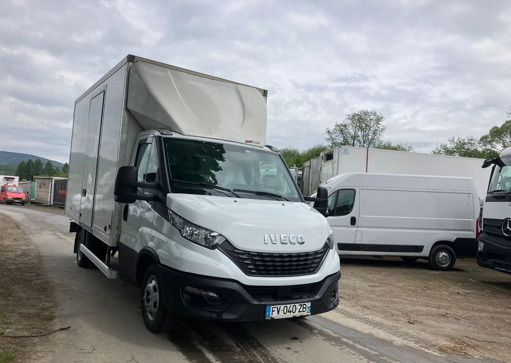 Iveco DAILY 35C16 kontener kurierka 3.0 silnik - Dostavno vozilo sa zatvorenim sandukom: slika 2 Iveco DAILY 35C16 kontener kurierka 3.0 silnik - Dostavno vozilo sa zatvorenim sandukom: slika 2