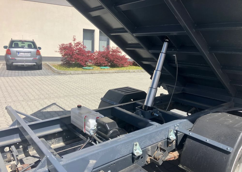 Iveco Iveco daily 35C13 wywrotka solidny kiper - Dostavno vozilo kiper: slika 2 Iveco Iveco daily 35C13 wywrotka solidny kiper - Dostavno vozilo kiper: slika 2