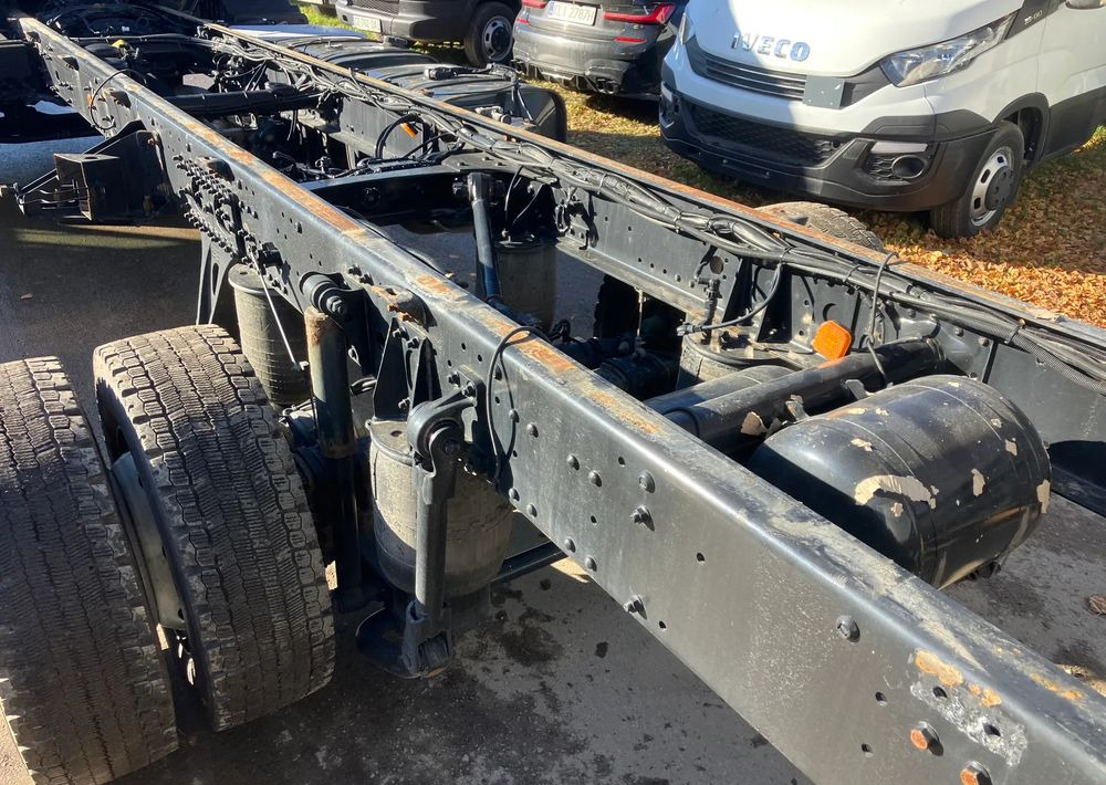 MAN MAN TGM 12.290 euro 6 ramo do zabudowy - Kamion sa golom šasijom i zatvorenom kabinom: slika 5 MAN MAN TGM 12.290 euro 6 ramo do zabudowy - Kamion sa golom šasijom i zatvorenom kabinom: slika 5