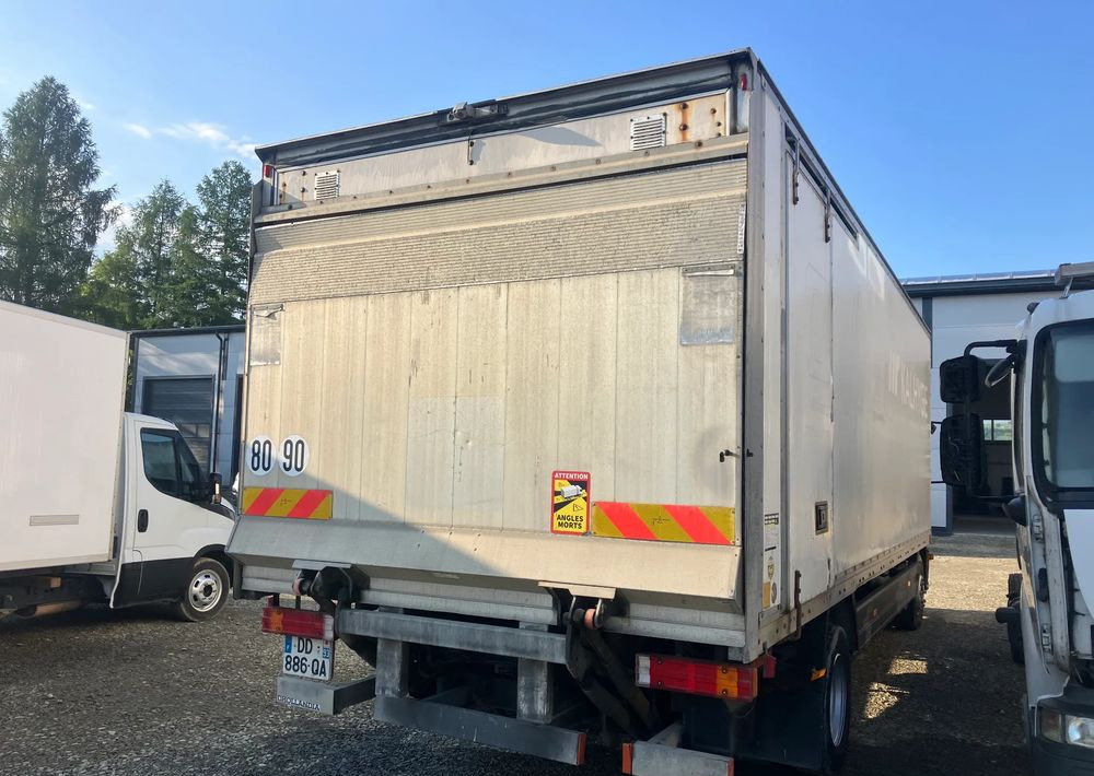 Mercedes-Benz Atego 1218  kurierka kontener - Kamion sa zatvorenim sandukom: slika 4 Mercedes-Benz Atego 1218  kurierka kontener - Kamion sa zatvorenim sandukom: slika 4