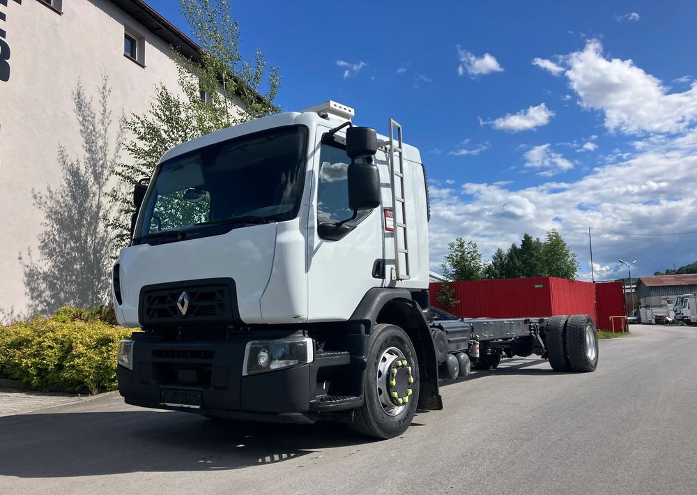 Renault RENAULT Gama D WIDE 19 euro 6 ramo do zabudowy tylko 50 tys km - Kamion sa golom šasijom i zatvorenom kabinom: slika 1 Renault RENAULT Gama D WIDE 19 euro 6 ramo do zabudowy tylko 50 tys km - Kamion sa golom šasijom i zatvorenom kabinom: slika 1