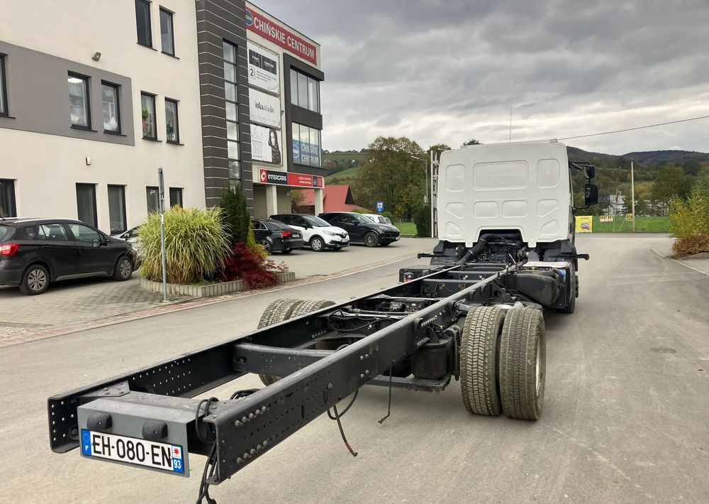 Renault RENAULT Gama D12 euro  6 ramo do zabudowy - Kamion sa golom šasijom i zatvorenom kabinom: slika 3 Renault RENAULT Gama D12 euro  6 ramo do zabudowy - Kamion sa golom šasijom i zatvorenom kabinom: slika 3