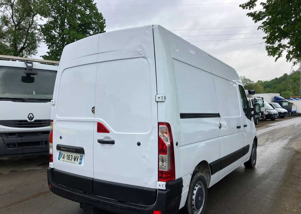 Renault Renault Master L2H2  blaszak - Furgon: slika 3 Renault Renault Master L2H2  blaszak - Furgon: slika 3