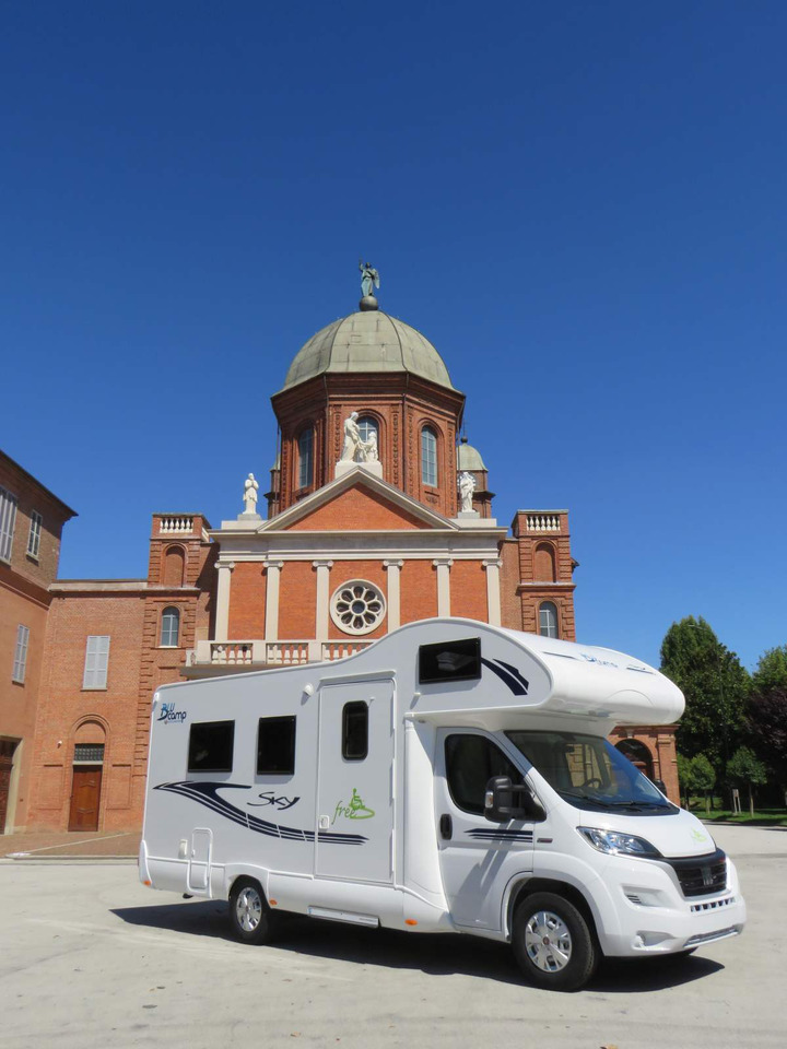 Fiat Ducato RETRACTABLE PLATFORM (300KG CAPACITY) - Alkoven kamper: slika 4 Fiat Ducato RETRACTABLE PLATFORM (300KG CAPACITY) - Alkoven kamper: slika 4