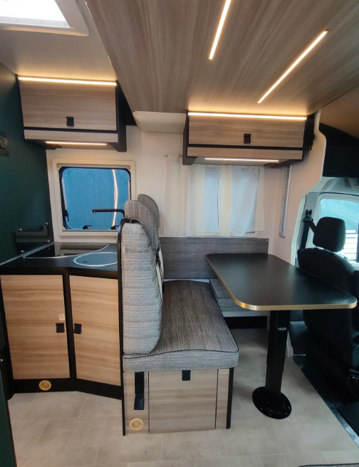 Novu Kamp kombi RIMOR Rimor KILIG 95 Plus NEW Retrofitted 5 Passenger Winter Camera Navigation: slika 14
