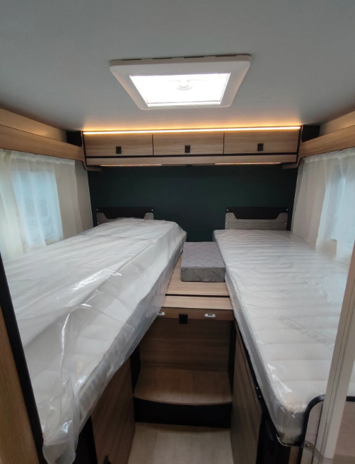 Novu Kamp kombi RIMOR Rimor KILIG 95 Plus NEW Retrofitted 5 Passenger Winter Camera Navigation: slika 21