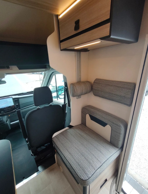 Novu Kamp kombi RIMOR Rimor KILIG 95 Plus NEW Retrofitted 5 Passenger Winter Camera Navigation: slika 26