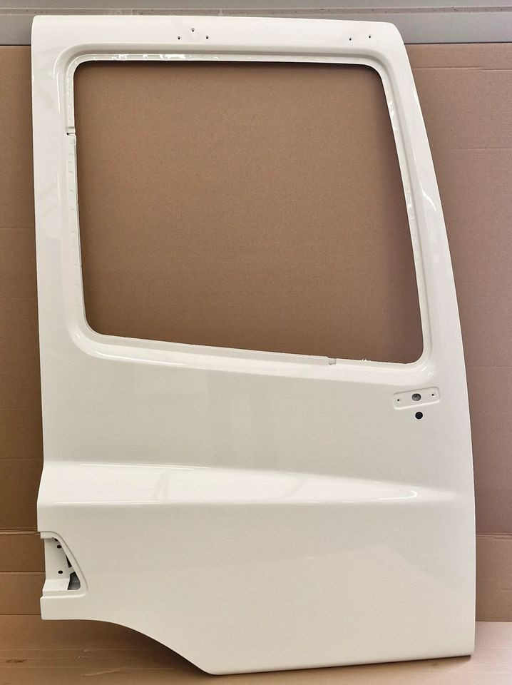 DAF CF EURO 6 DRZWI PRAWE - Karoserija i eksterijer za Kamion: slika 1 DAF CF EURO 6 DRZWI PRAWE - Karoserija i eksterijer za Kamion: slika 1