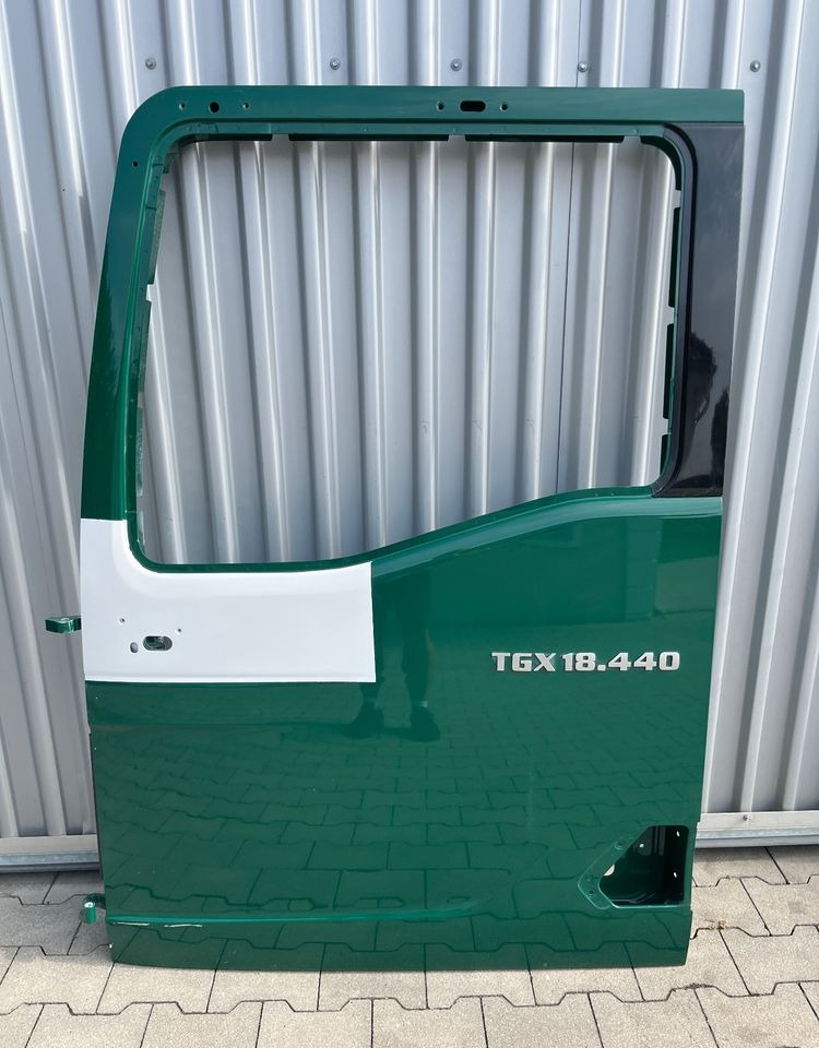 Drzwi lewe MAN TGX TG3 drzwi kierowcy nowy model - Vrata i delovi za Kamion: slika 1 Drzwi lewe MAN TGX TG3 drzwi kierowcy nowy model - Vrata i delovi za Kamion: slika 1