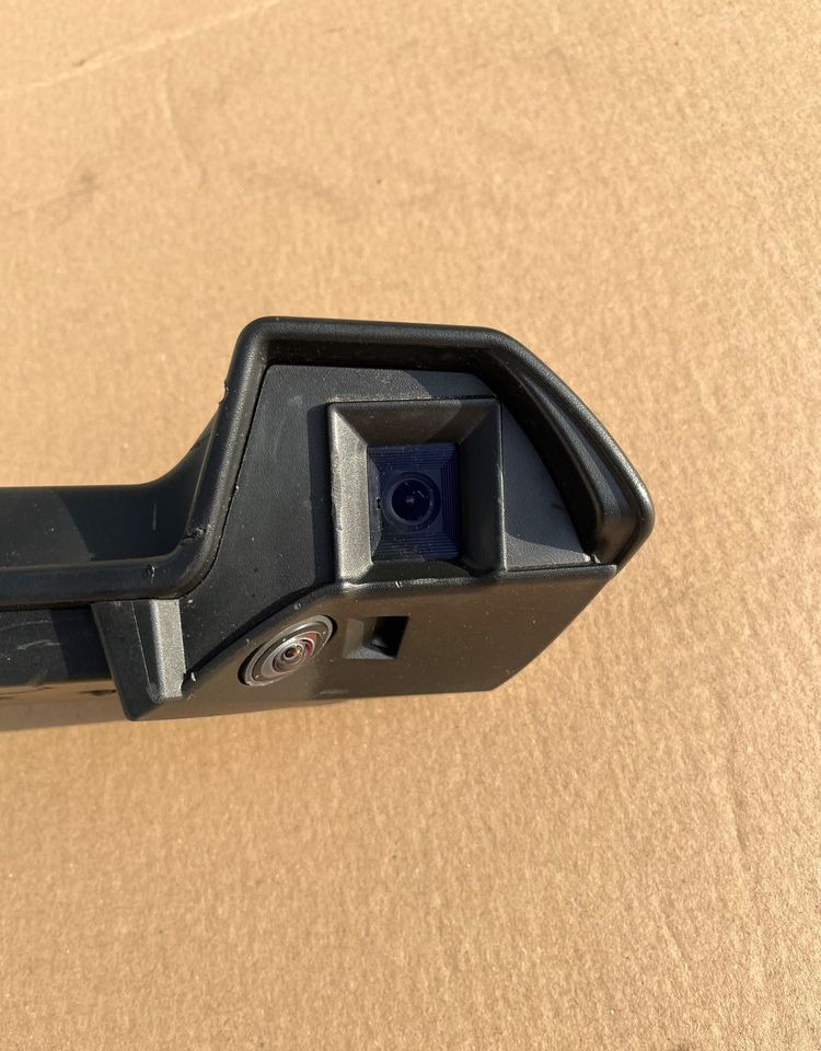 Kamera wsteczna MAN TG3 TGX TGS nowy model kamera boczna lusterko - Karoserija i eksterijer za Kamion: slika 2 Kamera wsteczna MAN TG3 TGX TGS nowy model kamera boczna lusterko - Karoserija i eksterijer za Kamion: slika 2