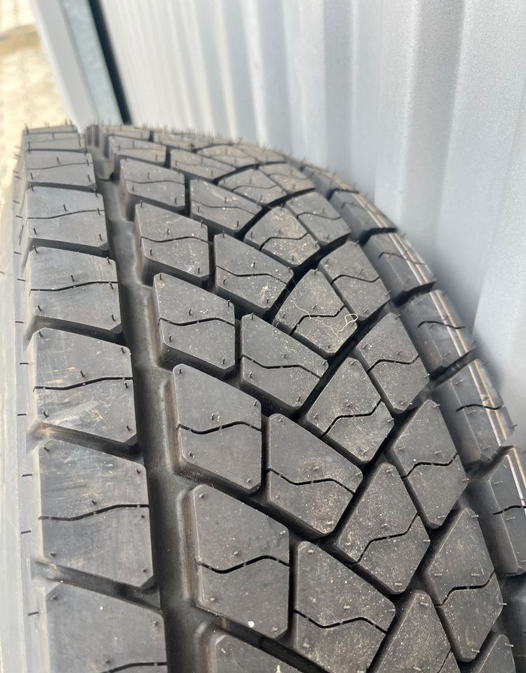 NOWE koło opona Goodyear KMAX D 215/75R 17.5 - Gume i felne za Kamion: slika 4 NOWE koło opona Goodyear KMAX D 215/75R 17.5 - Gume i felne za Kamion: slika 4