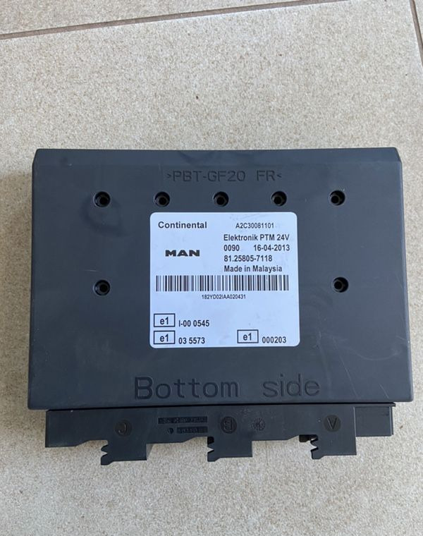 Sterownik PTM MAN TGX TGS euro 6 komputer - Upravljačka jedinica za Kamion: slika 1 Sterownik PTM MAN TGX TGS euro 6 komputer - Upravljačka jedinica za Kamion: slika 1