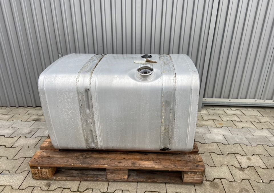 Zbiornik paliwa MAN TGX TGS 375 litrów bak - Rezervoar za gorivo za Kamion: slika 1 Zbiornik paliwa MAN TGX TGS 375 litrów bak - Rezervoar za gorivo za Kamion: slika 1