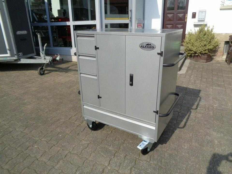 Anhänger Sattelschrank, fahrbar, abschließbar - Instrument/ Oprema: slika 3 Anhänger Sattelschrank, fahrbar, abschließbar - Instrument/ Oprema: slika 3