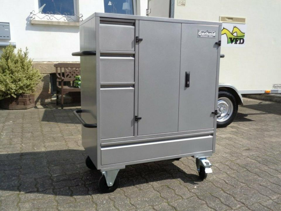 Anhänger Sattelschrank, fahrbar, abschließbar - Instrument/ Oprema: slika 1 Anhänger Sattelschrank, fahrbar, abschließbar - Instrument/ Oprema: slika 1