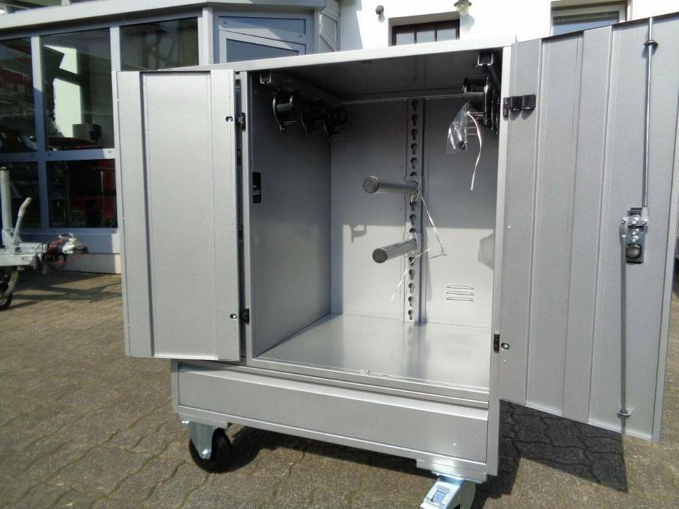 Anhänger Sattelschrank, fahrbar, abschließbar - Instrument/ Oprema: slika 4 Anhänger Sattelschrank, fahrbar, abschließbar - Instrument/ Oprema: slika 4