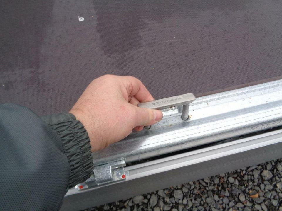 Böckmann PKW-Anhänger , 2,0 to. Hochlader, 100 km/h - Plato prikolica: slika 5 Böckmann PKW-Anhänger , 2,0 to. Hochlader, 100 km/h - Plato prikolica: slika 5