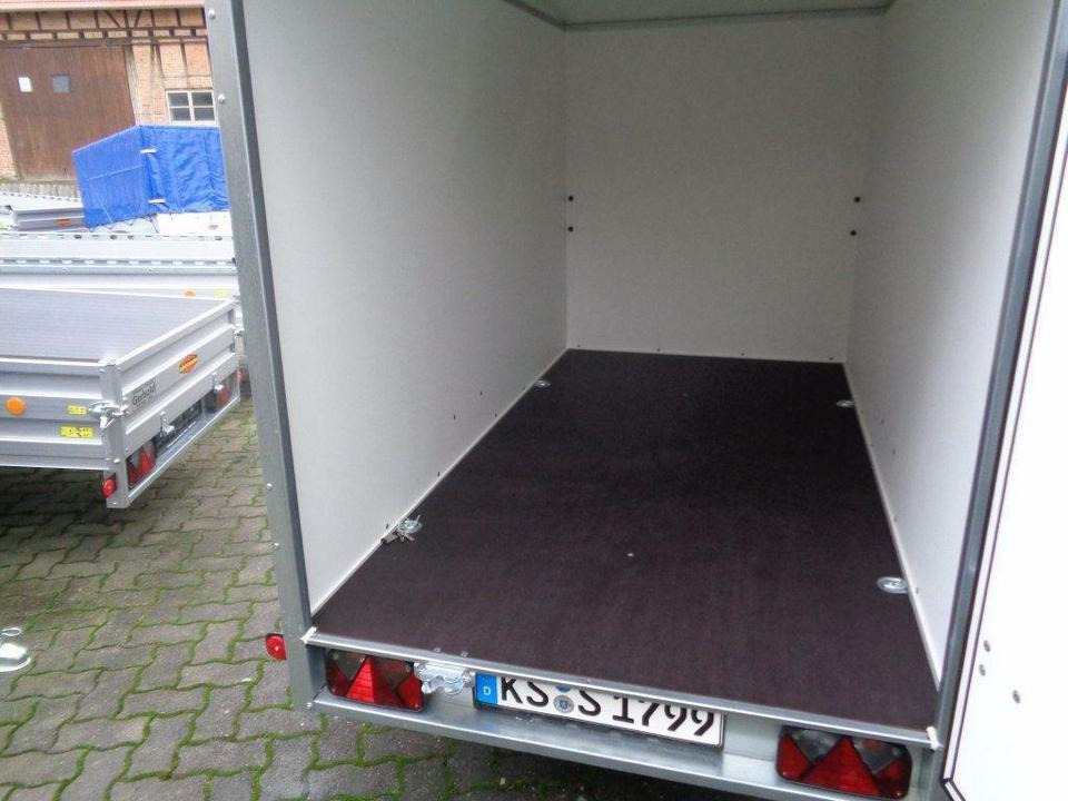 Böckmann PKW-Anhänger Koffer 1,35to. 100 km/h Kofferanhänger - Prikolica za automobil: slika 4 Böckmann PKW-Anhänger Koffer 1,35to. 100 km/h Kofferanhänger - Prikolica za automobil: slika 4