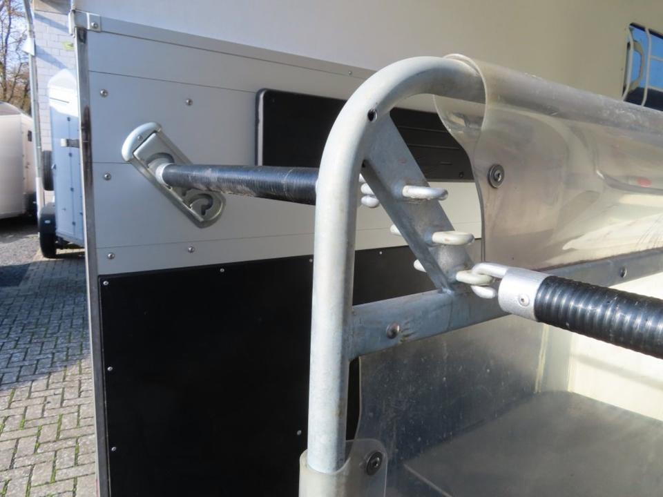 Böckmann, Pferdeanhänger, Champion R, top, SaKa. 100 km/h - Prikolica za konje: slika 4 Böckmann, Pferdeanhänger, Champion R, top, SaKa. 100 km/h - Prikolica za konje: slika 4