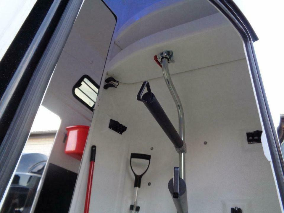 Böckmann, Pferdeanhänger, Grand Master SR, 100 km/h, Videokamera - Prikolica za konje: slika 4 Böckmann, Pferdeanhänger, Grand Master SR, 100 km/h, Videokamera - Prikolica za konje: slika 4