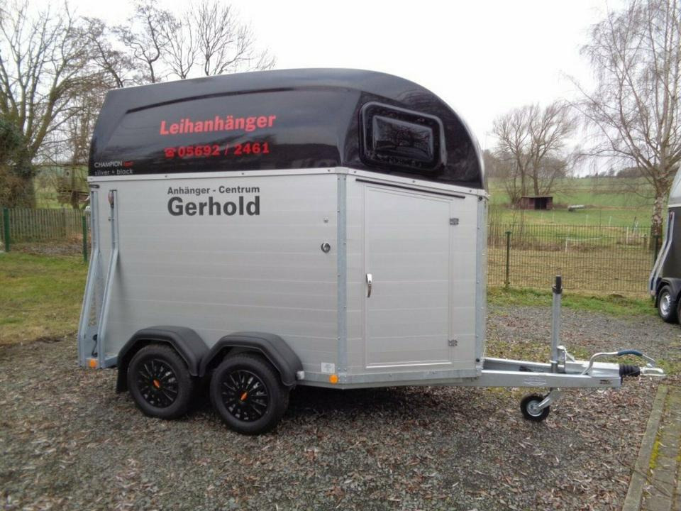 Böckmann Pferdeanhänger zu VERMIETEN Leihanhänger ab 55€/Tag - Prikolica za konje: slika 1 Böckmann Pferdeanhänger zu VERMIETEN Leihanhänger ab 55€/Tag - Prikolica za konje: slika 1