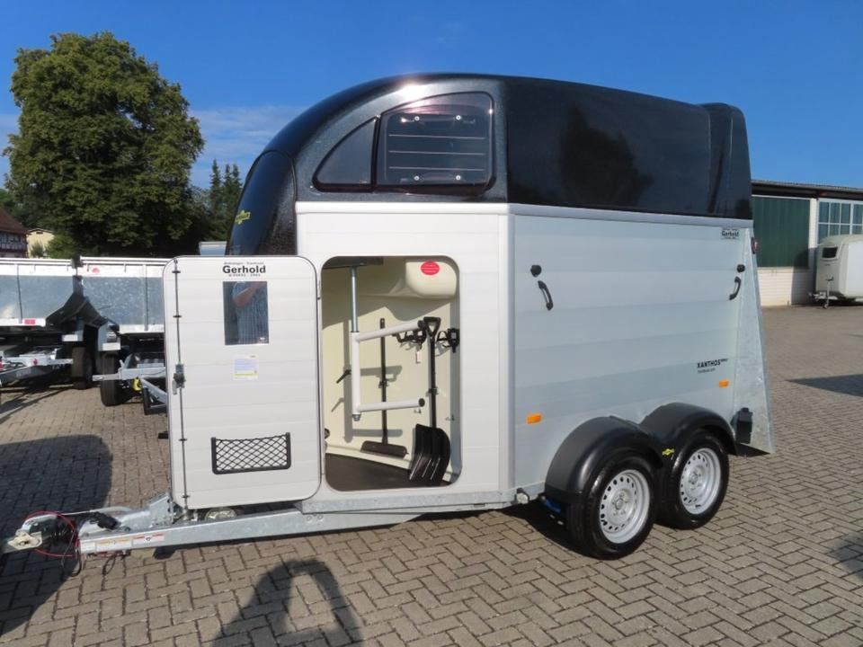 Humbaur,Pferdeanhänger, Xanthos Aero, 2,4 to. SaKa.100 Km/h - Prikolica za konje: slika 1 Humbaur,Pferdeanhänger, Xanthos Aero, 2,4 to. SaKa.100 Km/h - Prikolica za konje: slika 1