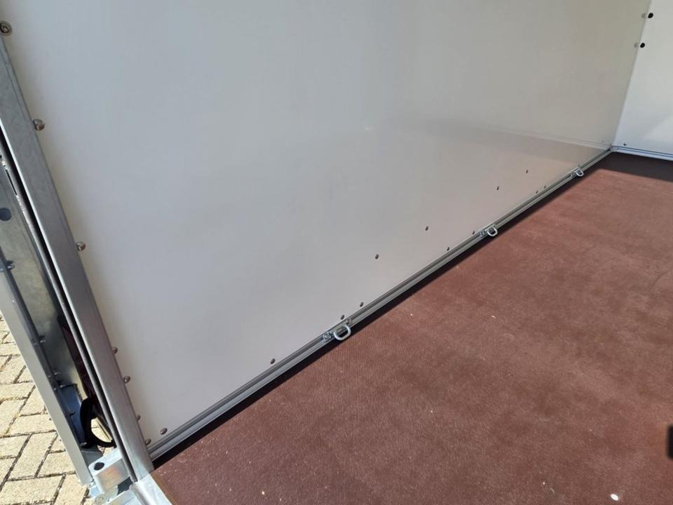 Prikolica sa zatvorenim sandukom Kofferanhänger PKW-Anhänger Böckmann KT 3015/27 Innenhöhe 2400mm: slika 12 Prikolica sa zatvorenim sandukom Kofferanhänger PKW-Anhänger Böckmann KT 3015/27 Innenhöhe 2400mm: slika 12