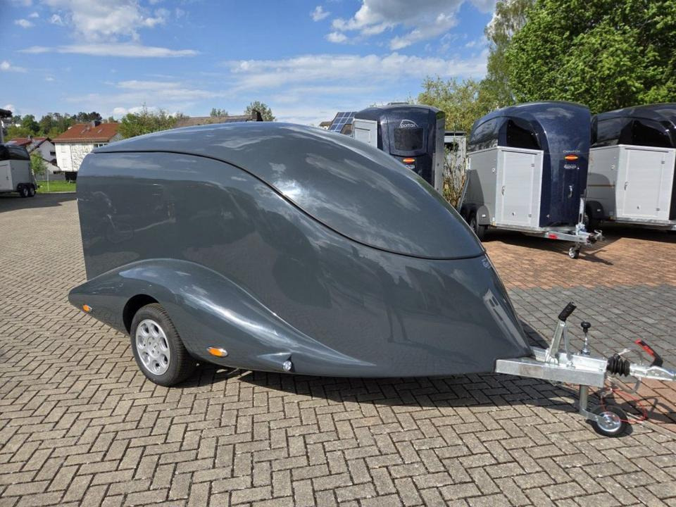 PKW Anhänger geschlossen Motorrad Mieten Leihen 1000kg 100km/h - Prikolica za motor: slika 4 PKW Anhänger geschlossen Motorrad Mieten Leihen 1000kg 100km/h - Prikolica za motor: slika 4