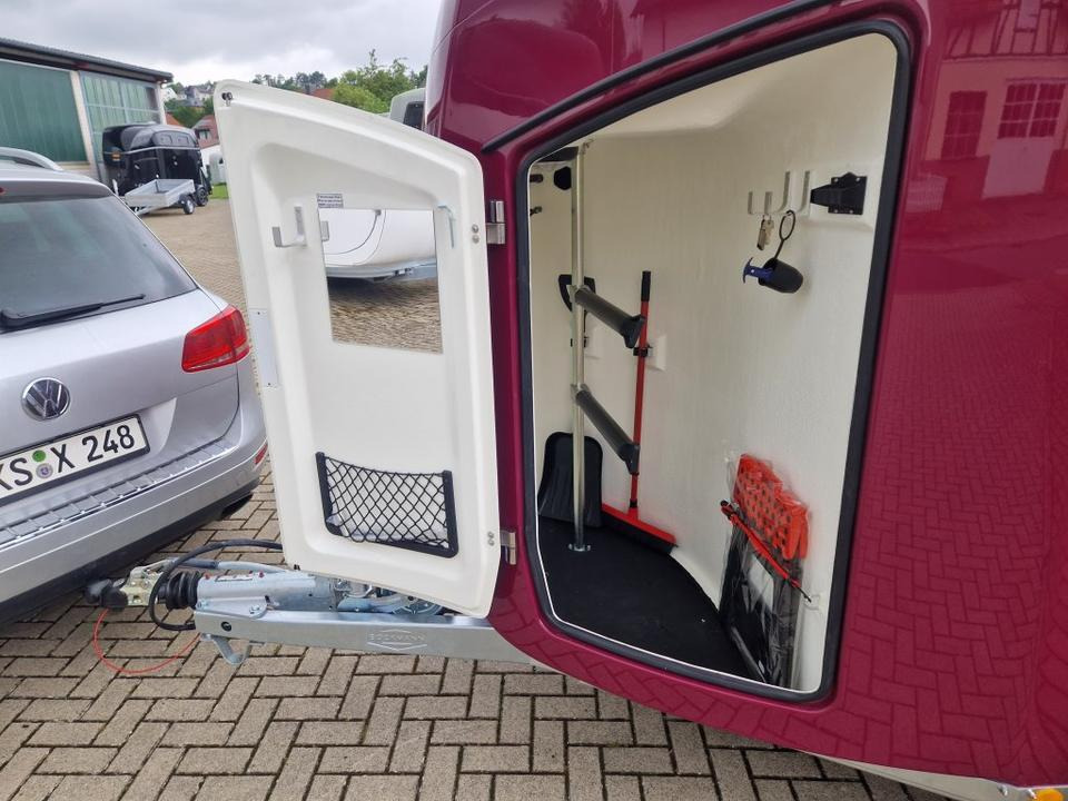 Pferdeanhänger Böckmann Comfort, Sattelk,Aluboden 100 km/h - Prikolica za konje: slika 4 Pferdeanhänger Böckmann Comfort, Sattelk,Aluboden 100 km/h - Prikolica za konje: slika 4
