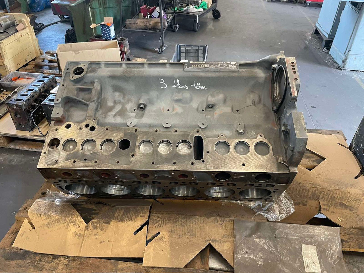 Deutz TCD 2012 L06 2V  remanufactured short engine - Motor za Industrijska oprema: slika 1 Deutz TCD 2012 L06 2V  remanufactured short engine - Motor za Industrijska oprema: slika 1