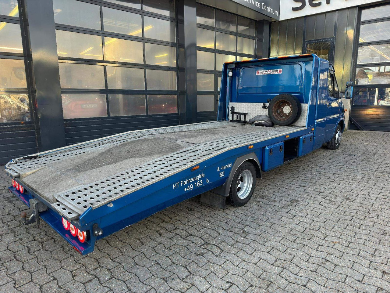 Mercedes-Benz Sprinter 2.7 CDI ABSCHLEPPWAGEN SCHLAFKABINE - Kamion za prevoz automobila: slika 4 Mercedes-Benz Sprinter 2.7 CDI ABSCHLEPPWAGEN SCHLAFKABINE - Kamion za prevoz automobila: slika 4
