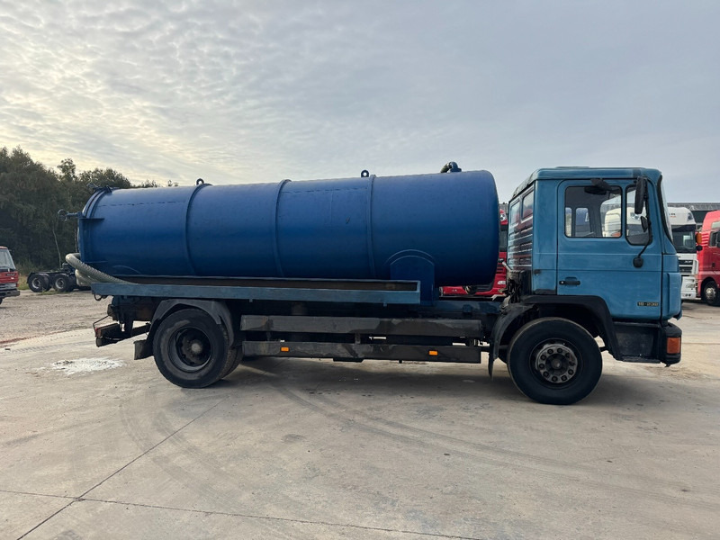 MAN 18.232 (12.000L / STEEL SUSPENSION / 6 CYLINDER WITH MANUAL PUMP) - Vakuumska cisterna: slika 4 MAN 18.232 (12.000L / STEEL SUSPENSION / 6 CYLINDER WITH MANUAL PUMP) - Vakuumska cisterna: slika 4