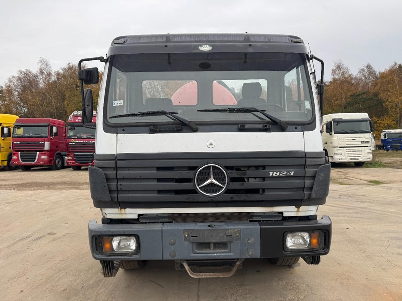 Mercedes-Benz SK 1824 (10.000 L / GRAND PONT / LAMES / V6 MOTEUR / PARFAIT ETAT) - Vakuumska cisterna: slika 2 Mercedes-Benz SK 1824 (10.000 L / GRAND PONT / LAMES / V6 MOTEUR / PARFAIT ETAT) - Vakuumska cisterna: slika 2