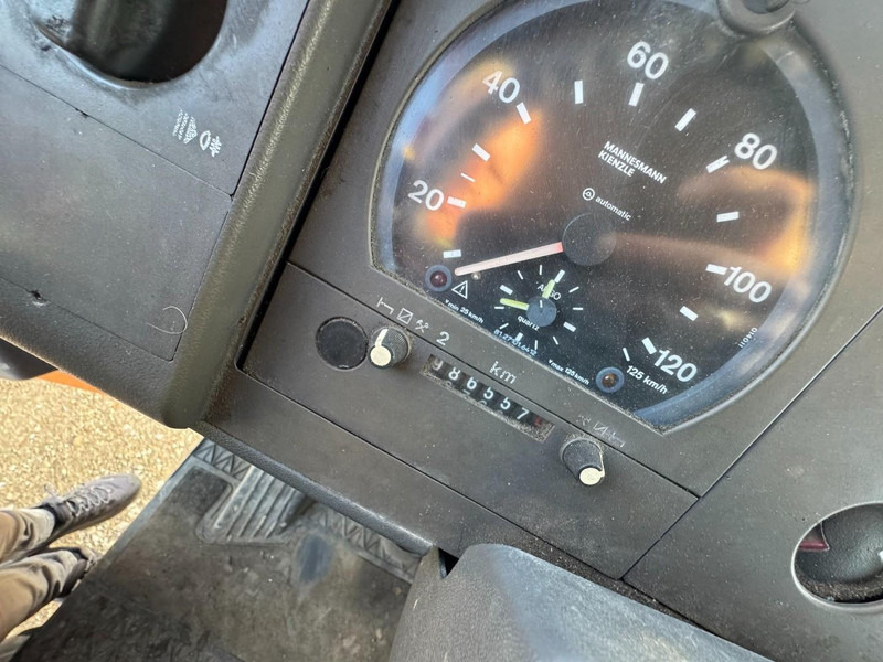 Kamion sa zatvorenim sandukom Mercedes-Benz SK 814 (STEEL SUSPENSION & MANUAL GEARBOX / SUSPENSION LAMES & BOITE MANUELLE): slika 12