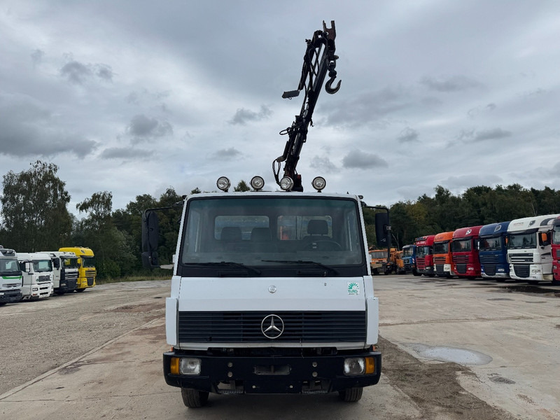 Mercedes-Benz SK 917 (STEEL SUSPENSION / PARLFINGER CRANE / AUXILIARY / 6 CYLINDER WITH MANUAL PUMP) - Istovarivač, Kamion sa dizalicom: slika 2 Mercedes-Benz SK 917 (STEEL SUSPENSION / PARLFINGER CRANE / AUXILIARY / 6 CYLINDER WITH MANUAL PUMP) - Istovarivač, Kamion sa dizalicom: slika 2