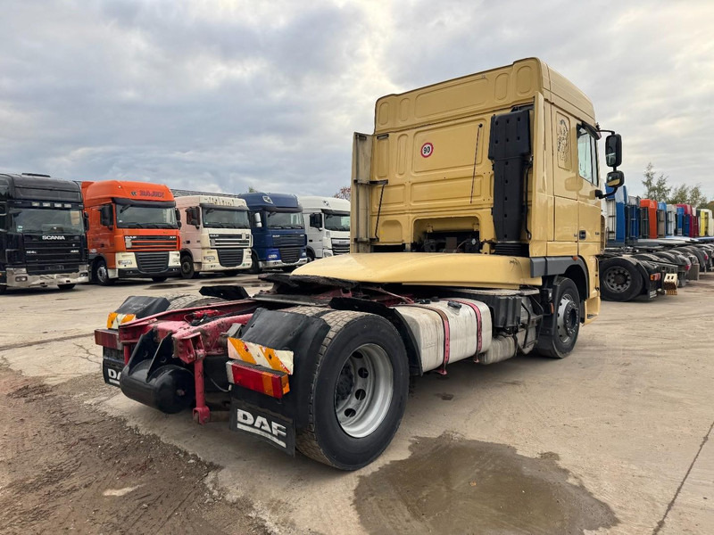 DAF 105 XF 460 Space Cab (GOOD CONDITION / BON ETAT) - Tegljač: slika 5 DAF 105 XF 460 Space Cab (GOOD CONDITION / BON ETAT) - Tegljač: slika 5