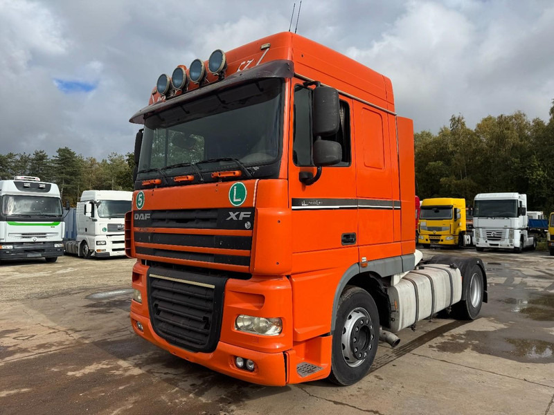 DAF 105 XF 460 Space Cab (MANUAL GEARBOX / BOITE MANUELLE) - Tegljač: slika 1 DAF 105 XF 460 Space Cab (MANUAL GEARBOX / BOITE MANUELLE) - Tegljač: slika 1