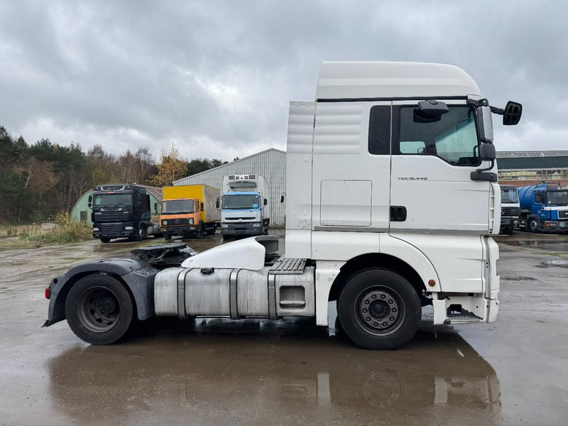 MAN TGA 18.440 (MANUAL GEARBOX / BOITE MANUELLE) - Tegljač: slika 4 MAN TGA 18.440 (MANUAL GEARBOX / BOITE MANUELLE) - Tegljač: slika 4