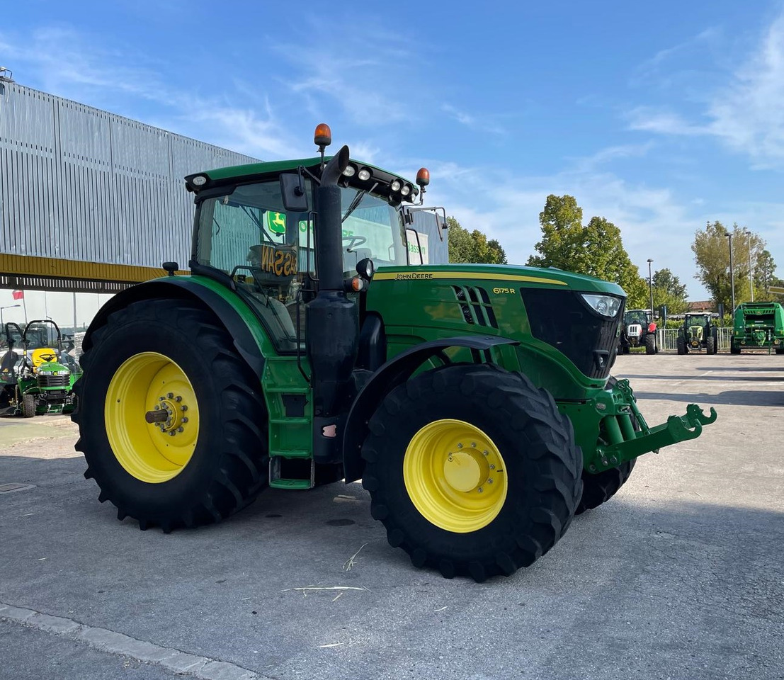 JOHN DEERE 6175 R - Traktor: slika 2 JOHN DEERE 6175 R - Traktor: slika 2