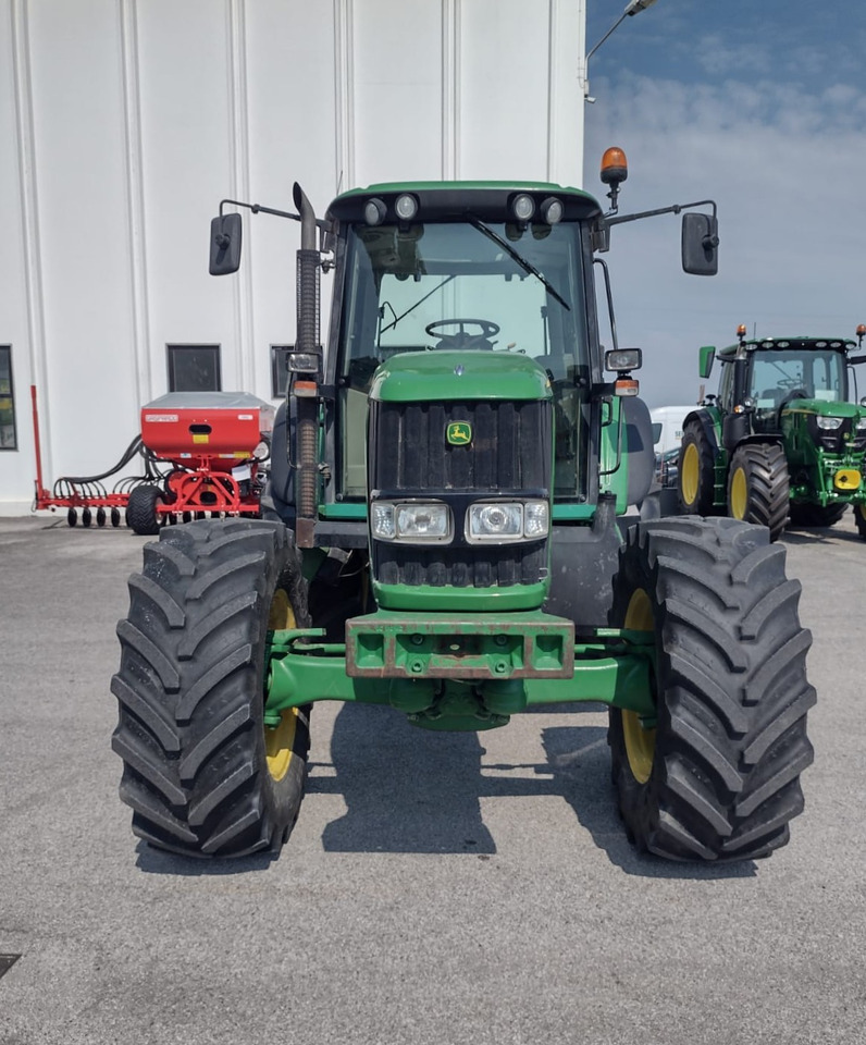 JOHN DEERE 6520 PREMIUM - Traktor: slika 5 JOHN DEERE 6520 PREMIUM - Traktor: slika 5