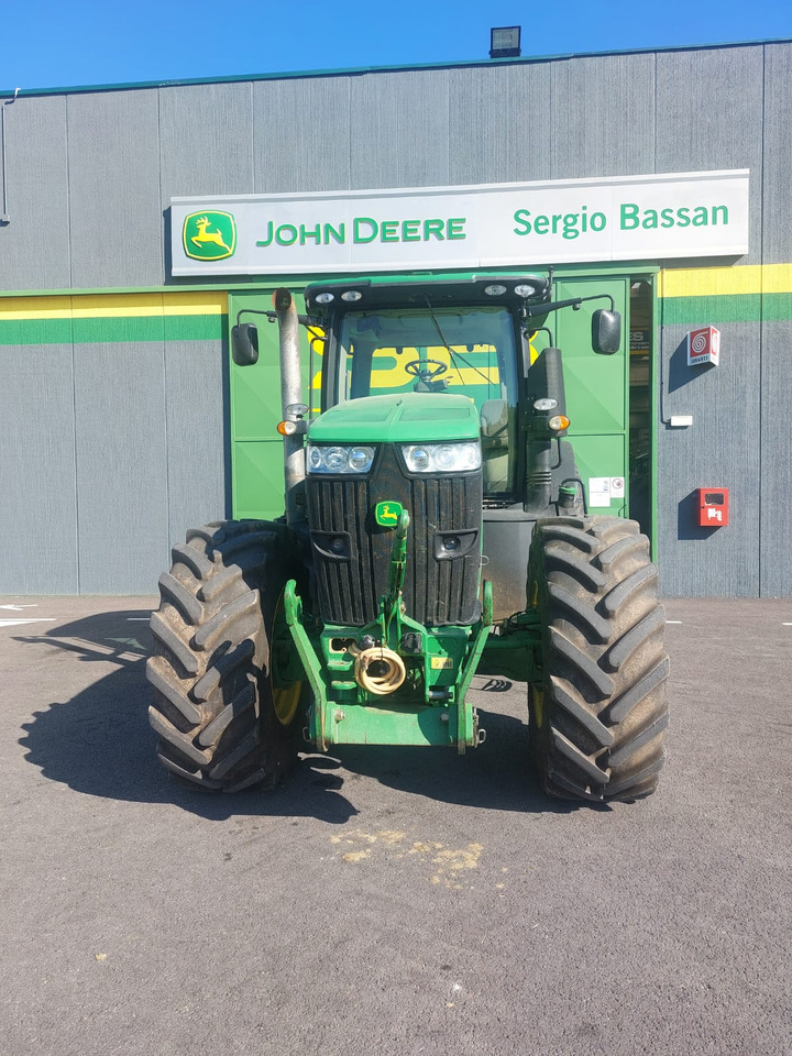 JOHN DEERE 7230 R - Traktor: slika 3 JOHN DEERE 7230 R - Traktor: slika 3
