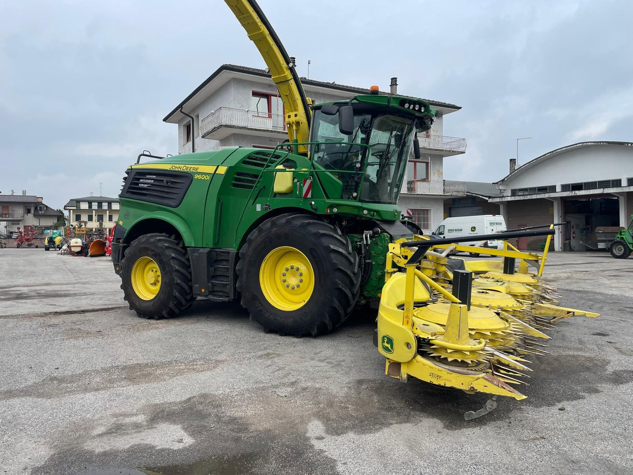 JOHN DEERE 9600i - Kombajn za stočnu hranu: slika 2 JOHN DEERE 9600i - Kombajn za stočnu hranu: slika 2