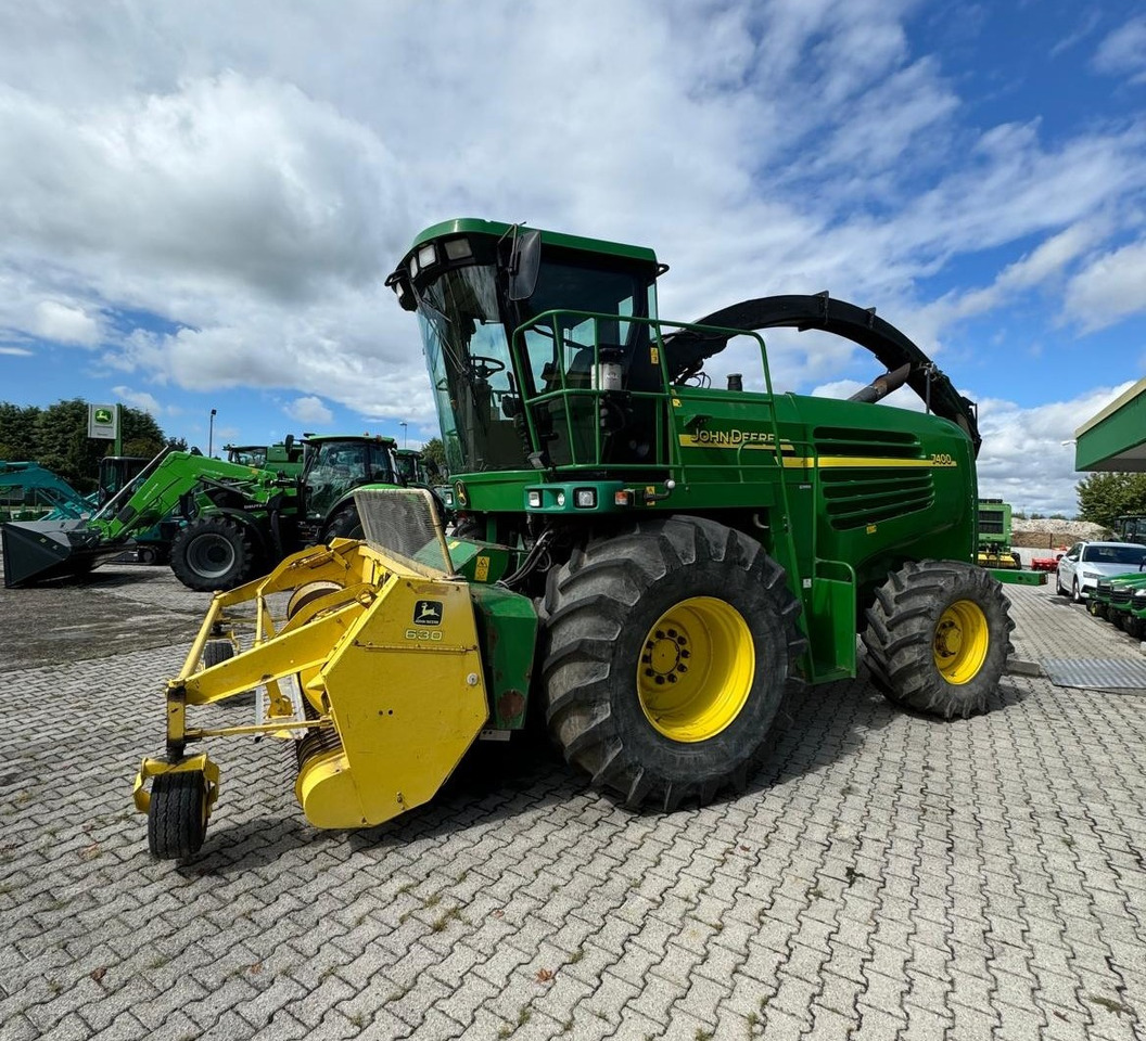 JOHN DEERE TRINCIA 7400 - Kombajn za stočnu hranu: slika 1 JOHN DEERE TRINCIA 7400 - Kombajn za stočnu hranu: slika 1