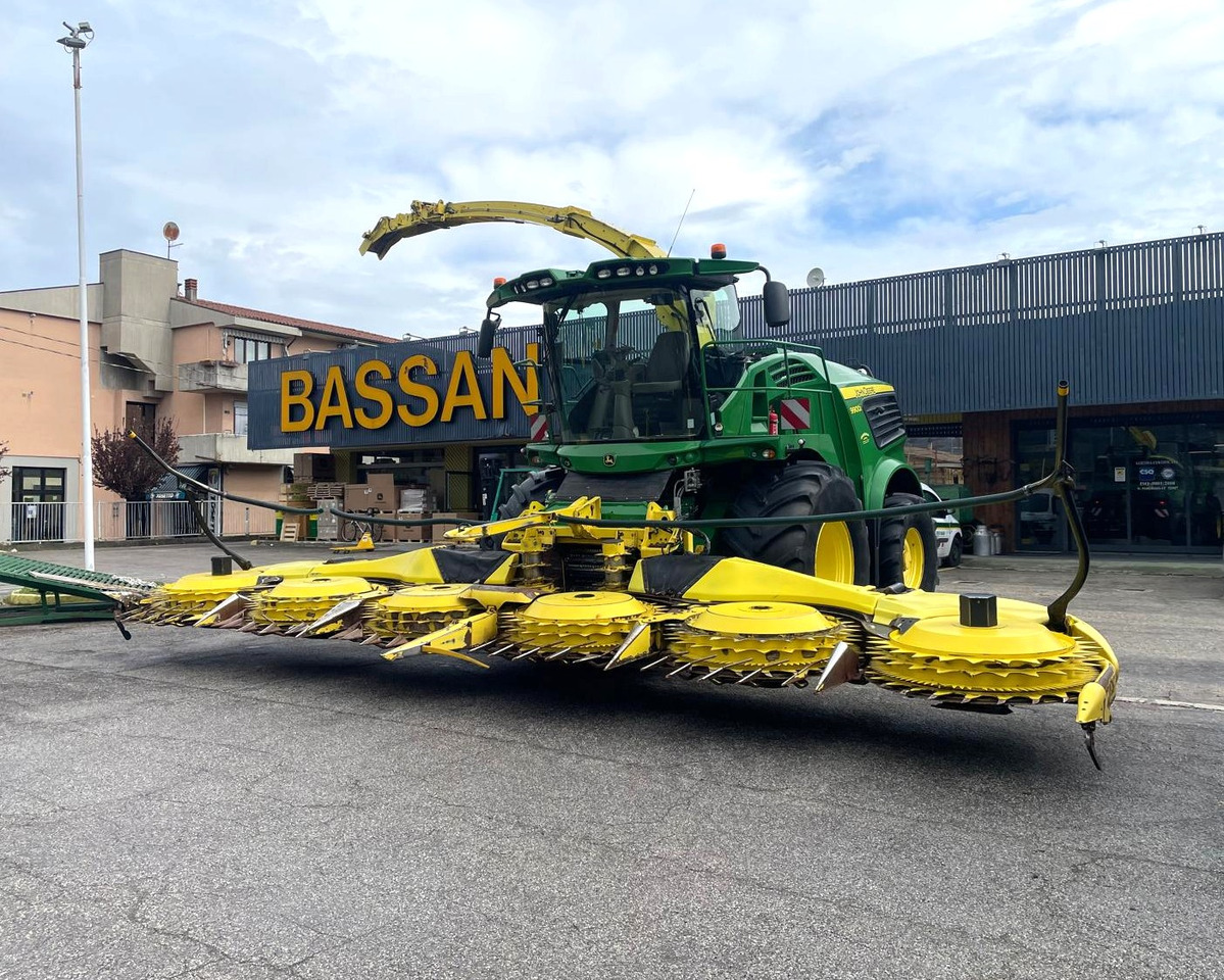 JOHN DEERE TRINCIA 9900i - Kombajn za stočnu hranu: slika 1 JOHN DEERE TRINCIA 9900i - Kombajn za stočnu hranu: slika 1