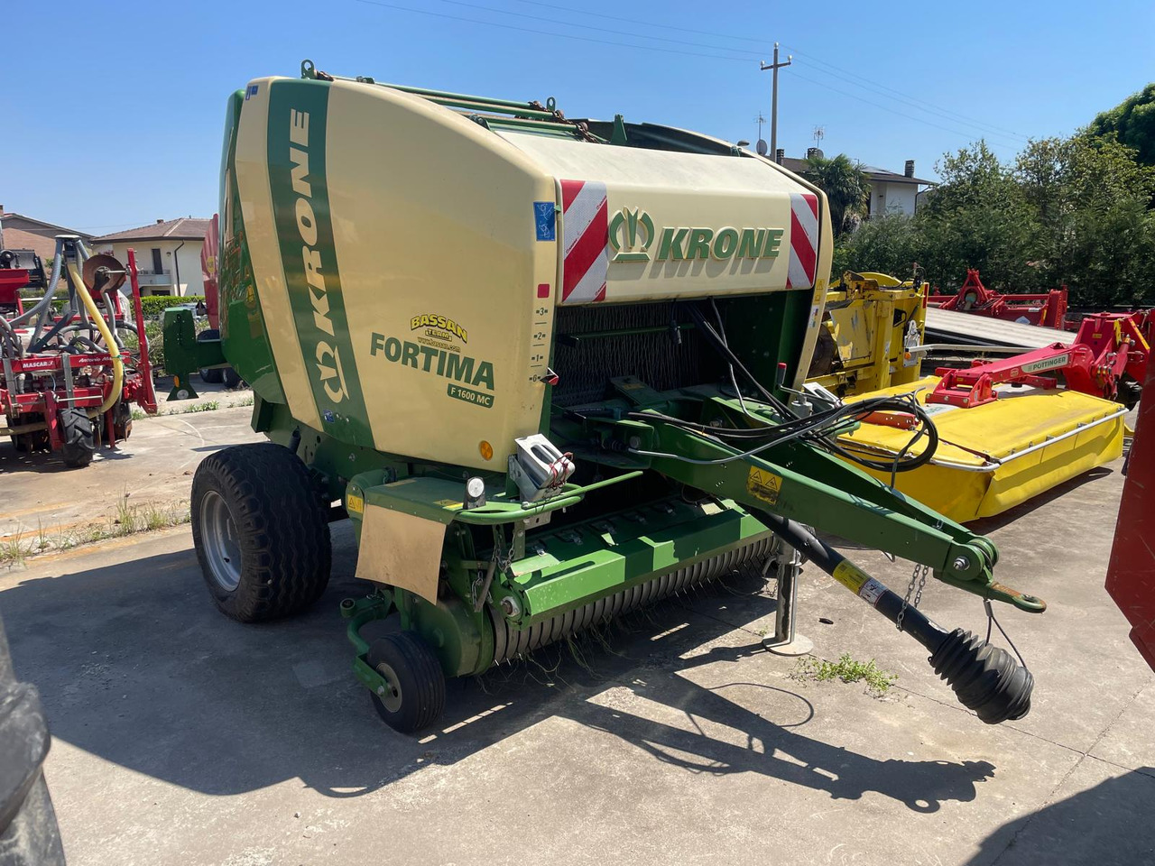 KRONE ROTOPRESSA FORTIMA F 1600 MC - Balirka za okrugle bale: slika 2 KRONE ROTOPRESSA FORTIMA F 1600 MC - Balirka za okrugle bale: slika 2