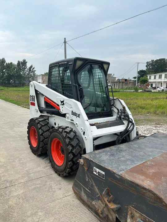 BOBCAT Brand Skid Loader S185 Used Machine Hot Sale - Utovarivač točkaš: slika 2 BOBCAT Brand Skid Loader S185 Used Machine Hot Sale - Utovarivač točkaš: slika 2