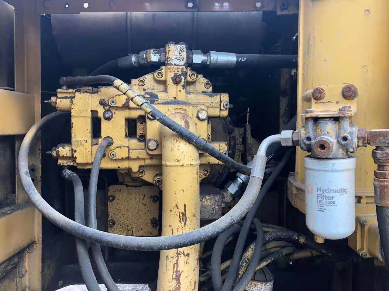 Bager CATERPILLAR 320b: slika 6 Bager CATERPILLAR 320b: slika 6