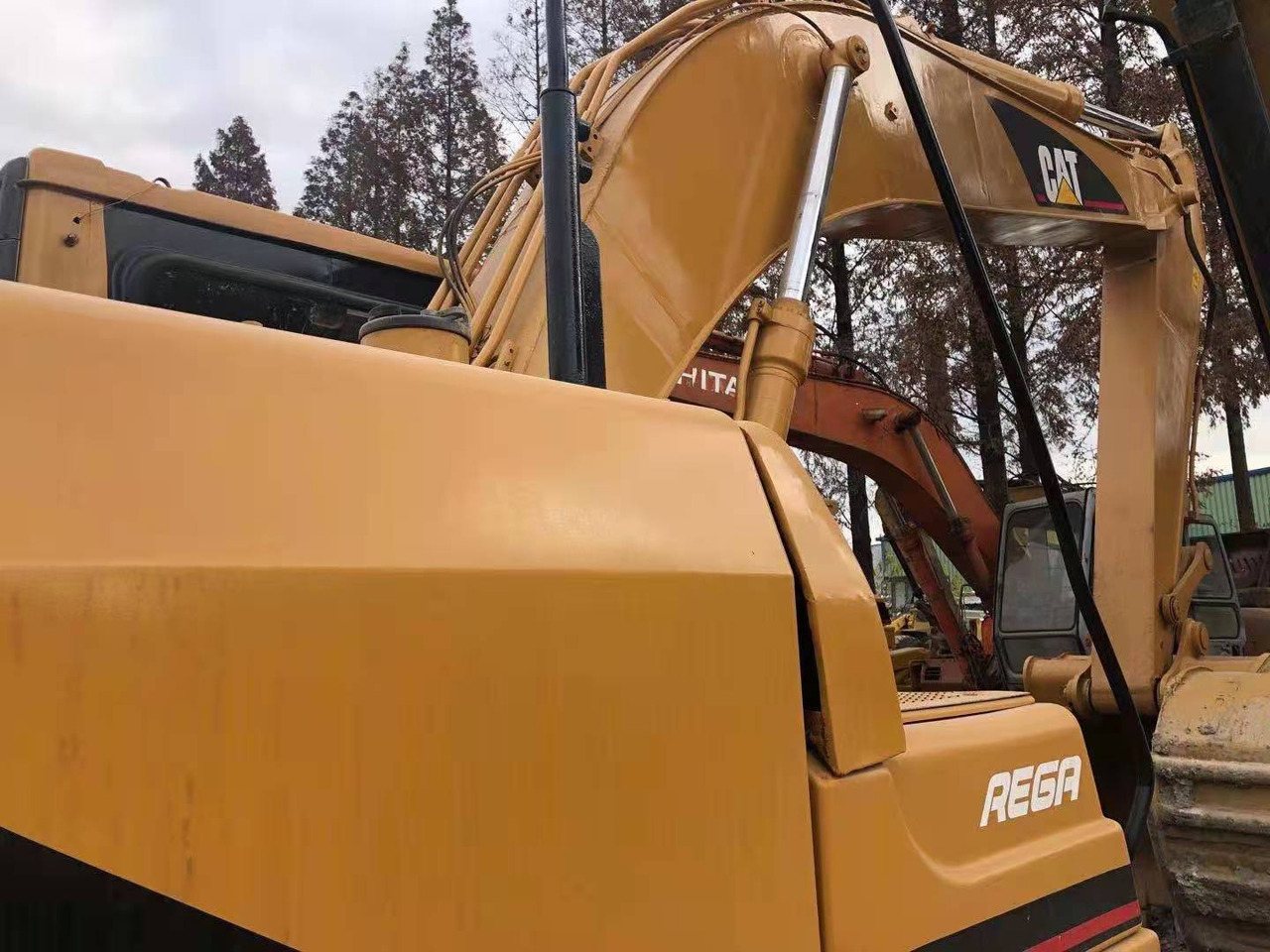 Bager CATERPILLAR 320b: slika 7 Bager CATERPILLAR 320b: slika 7