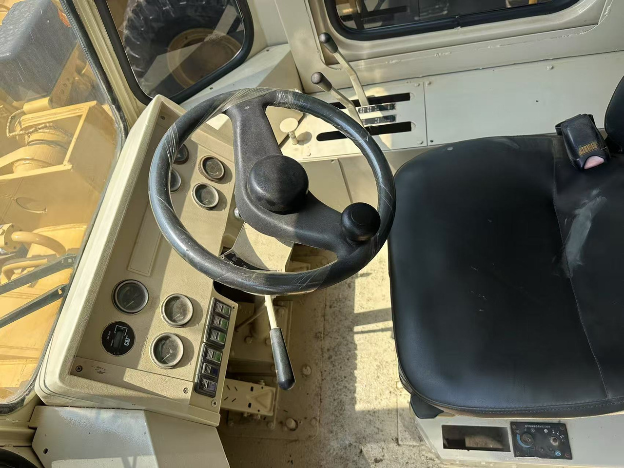 Utovarivač točkaš CATERPILLAR 966f: slika 8 Utovarivač točkaš CATERPILLAR 966f: slika 8